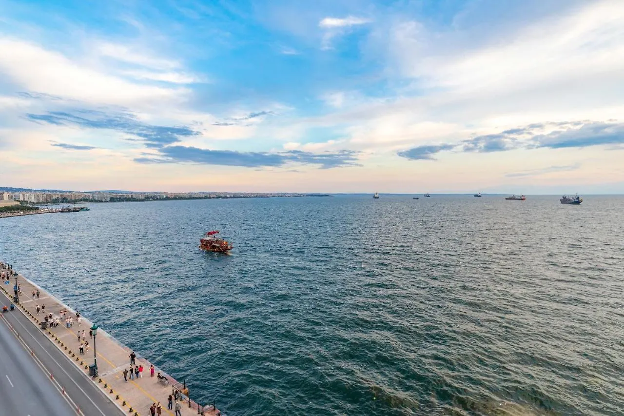 Iconic Salonica Suite Seafront Thessaloniki