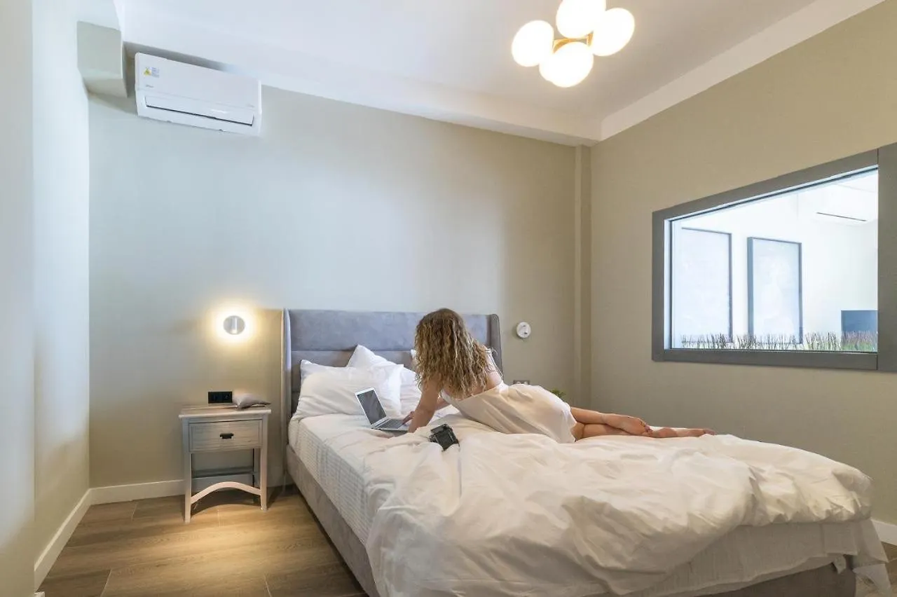 Iconic Salonica Suite Seafront Apartment