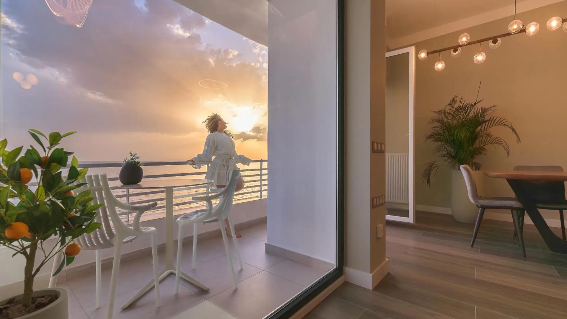 Iconic Salonica Suite Seafront Apartment